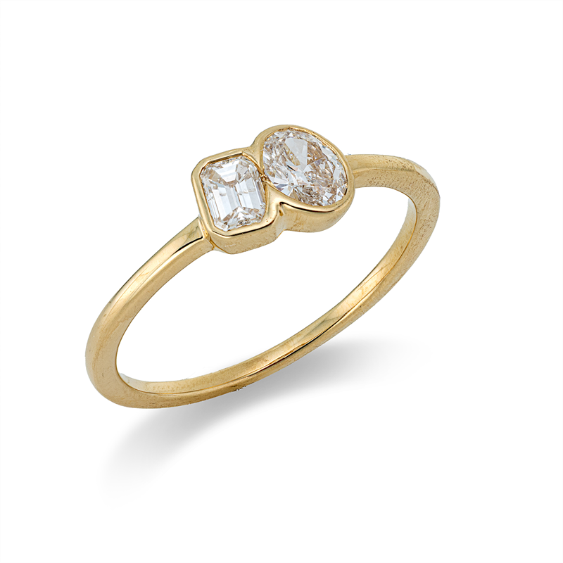 Ring    aus 750/-18 Karat Gelbgold mit 2 Diamanten 0