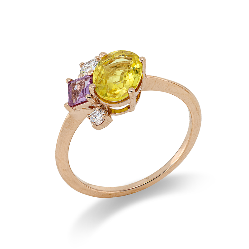 Ring mit Saphir  aus 750/-18 Karat Rotgold mit 2 Diamanten 0