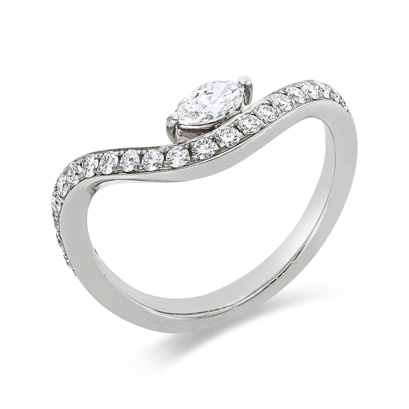 Ring    aus 750/-18 Karat Weißgold mit 22 Diamanten 0