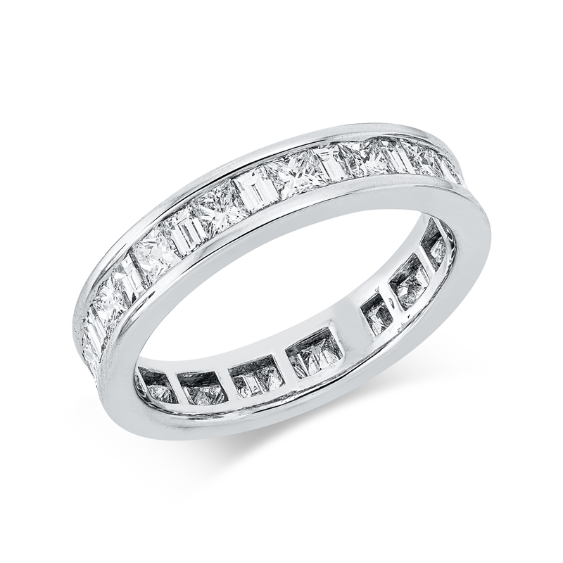 Ring    aus 750/-18 Karat Weißgold mit 32 Diamanten 1