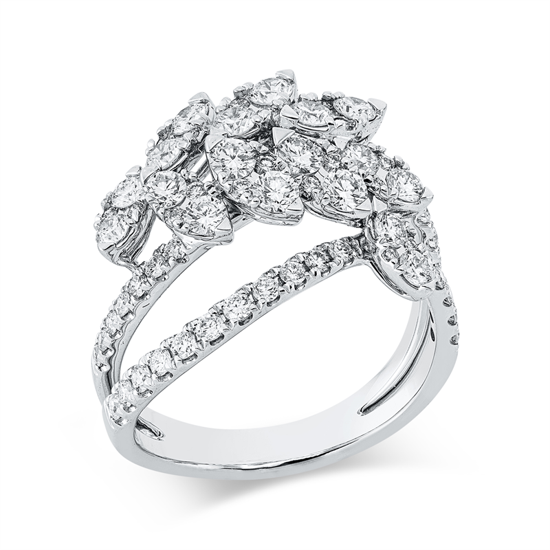 Ring    aus 750/-18 Karat Weißgold mit 68 Diamanten 1