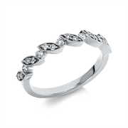 Ring    aus 750/-18 Karat Weißgold mit 17 Diamanten 0