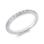 Ring    aus 750/-18 Karat Weißgold mit 15 Diamanten 0