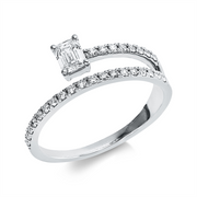 Ring    aus 750/-18 Karat Weißgold mit 28 Diamanten 0