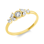 Ring    aus 750/-18 Karat Gelbgold mit 7 Diamanten 0
