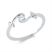 Ring    aus 750/-18 Karat Weißgold mit 5 Diamanten 0