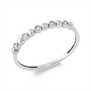 Ring    aus 750/-18 Karat Weißgold mit 5 Diamanten 0