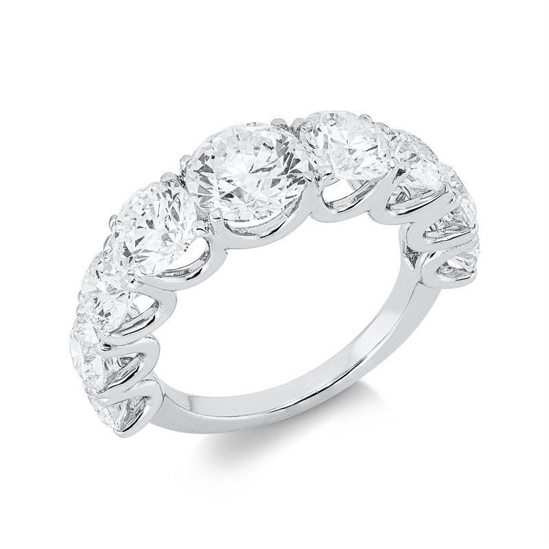 Ring    aus 750/-18 Karat Weißgold mit 9 Diamanten 5