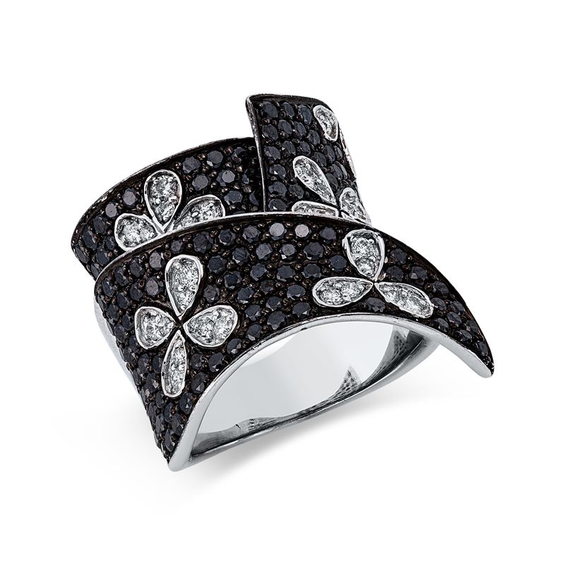 Ring    aus 750/-18 Karat Weißgold mit 209 Diamanten 3