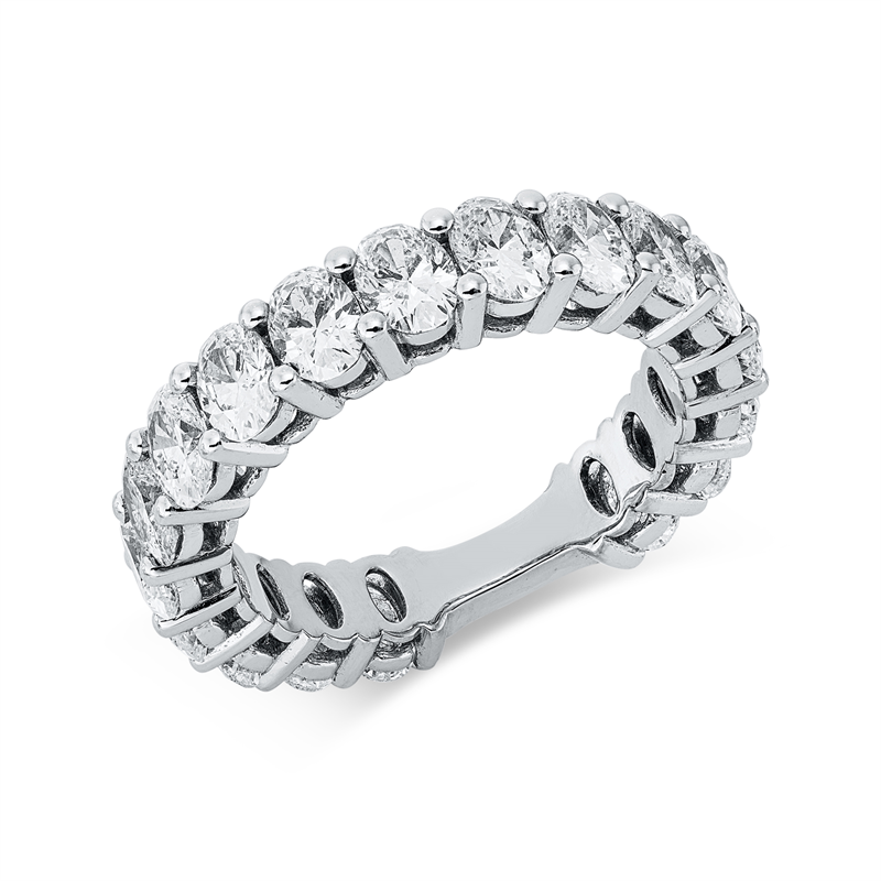 Ring    aus 750/-18 Karat Weißgold mit 18 Diamanten 3
