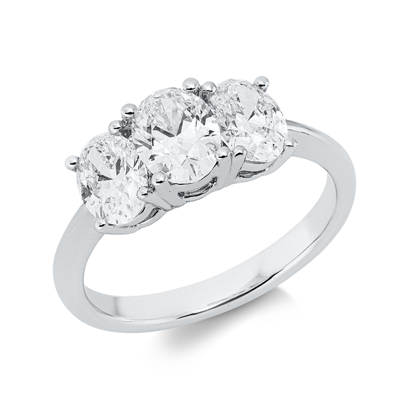 Ring    aus 750/-18 Karat Weißgold mit 3 Diamanten 2 ct