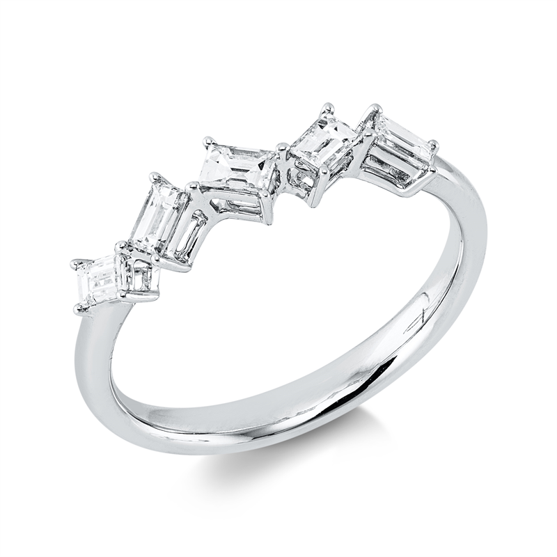 Ring    aus 750/-18 Karat Weißgold mit 5 Diamanten 0