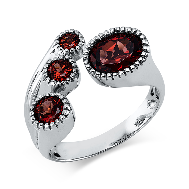 Ring mit Granat  aus 585/-14 Karat Weißgold  