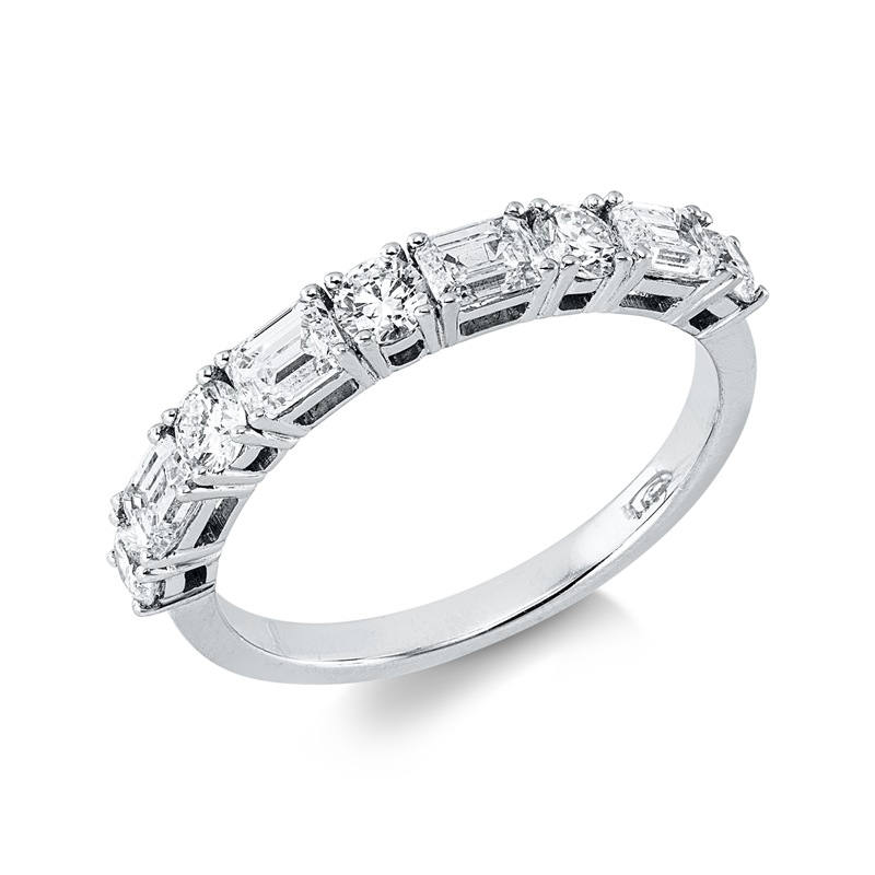 Ring    aus 750/-18 Karat Weißgold mit 9 Diamanten 1
