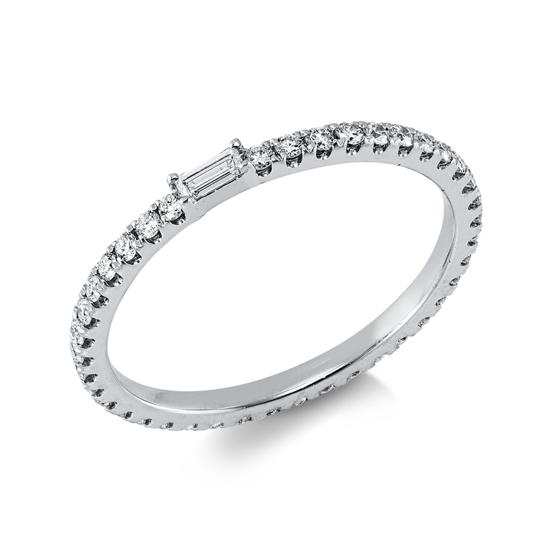 Ring    aus 750/-18 Karat Weißgold mit 41 Diamanten 0