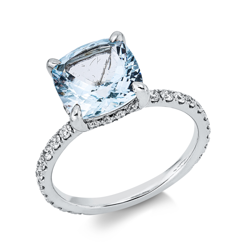 Ring mit Aquamarin  aus 750/-18 Karat Weißgold mit 40 Diamanten 0
