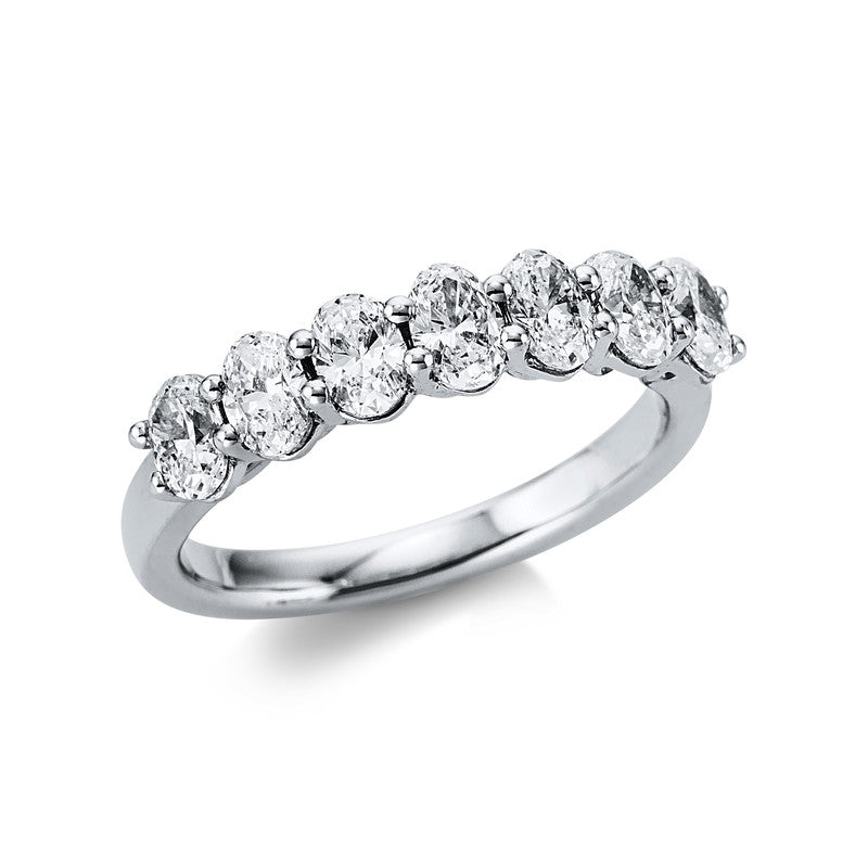 Ring    aus 750/-18 Karat Weißgold mit 7 Diamanten 1