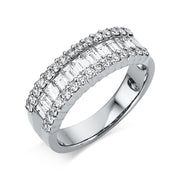 Ring    aus 750/-18 Karat Weißgold mit 40 Diamanten 1