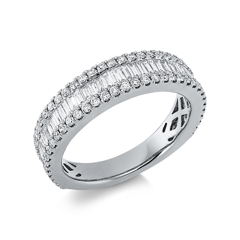 Ring    aus 750/-18 Karat Weißgold mit 124 Diamanten 1