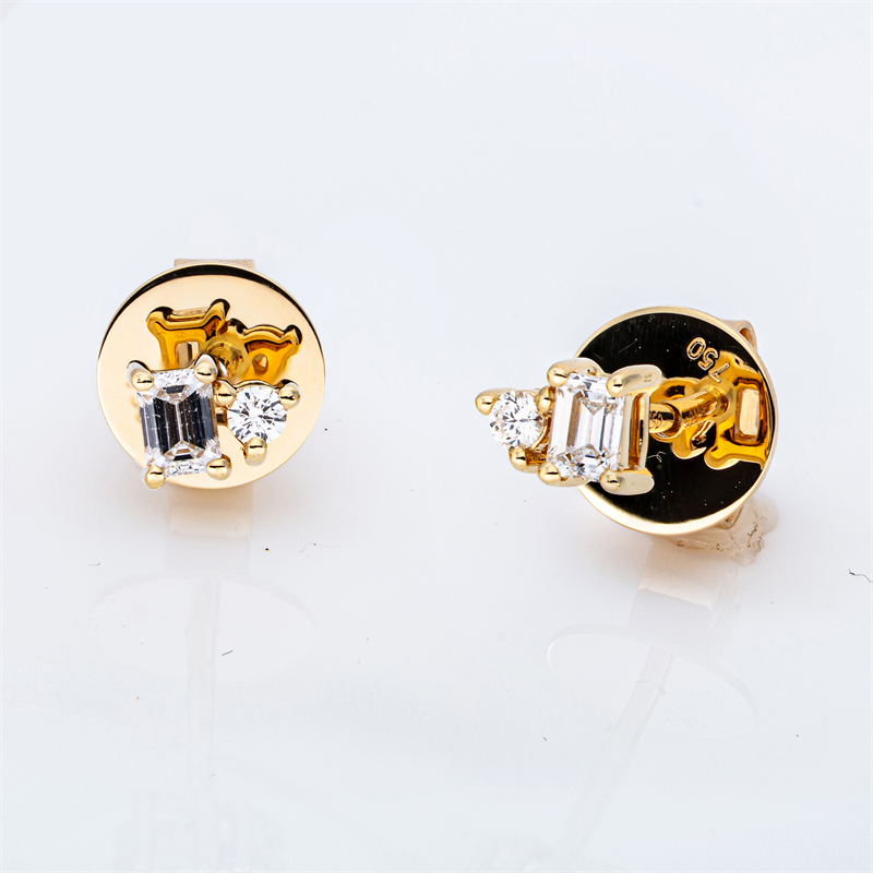 Ohrstecker    aus 750/-18 Karat Gelbgold mit 4 Diamanten 0