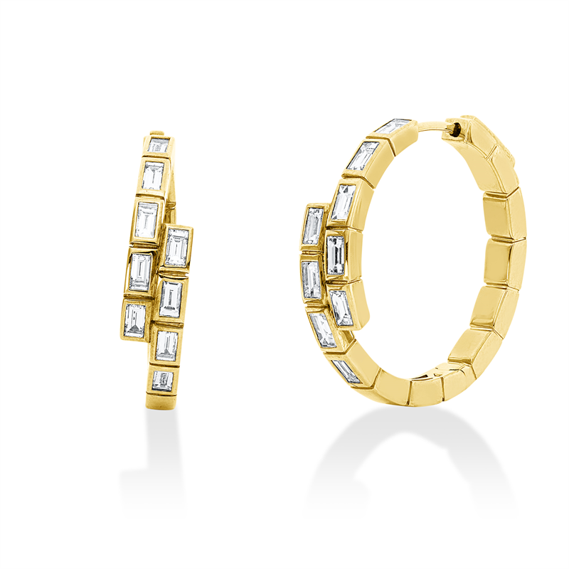 Creolen    aus 750/-18 Karat Gelbgold mit 18 Diamanten 1