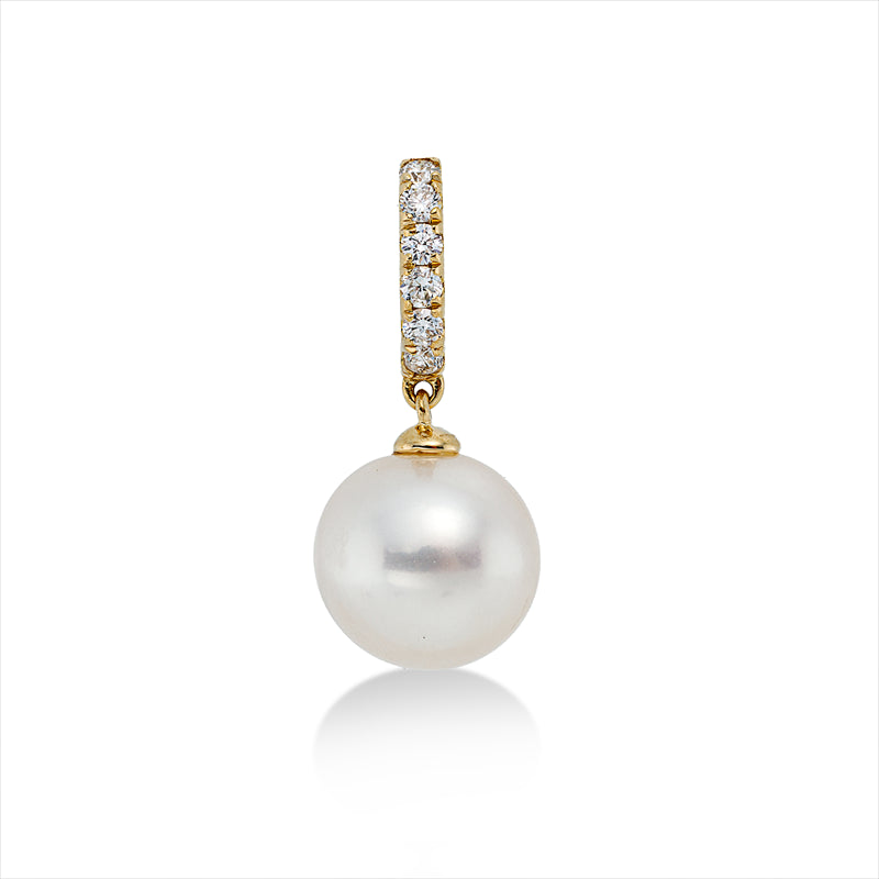 Anhänger   mit Süßwasserperle aus 750/-18 Karat Gelbgold mit 6 Diamanten 0