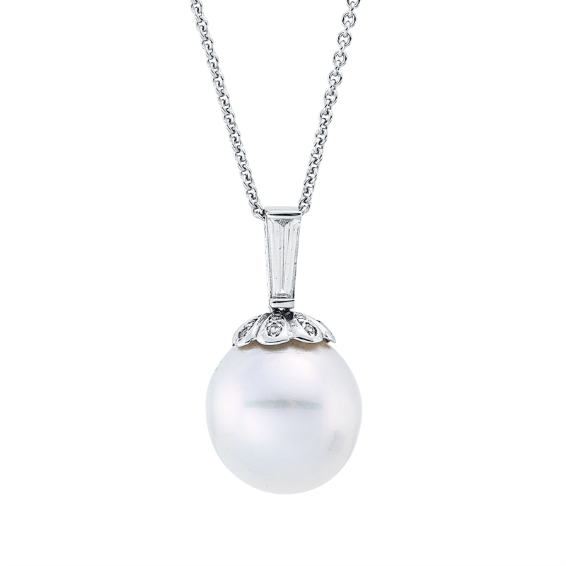 Anhänger   mit Südseeperle aus 750/-18 Karat Weißgold mit 9 Diamanten 0