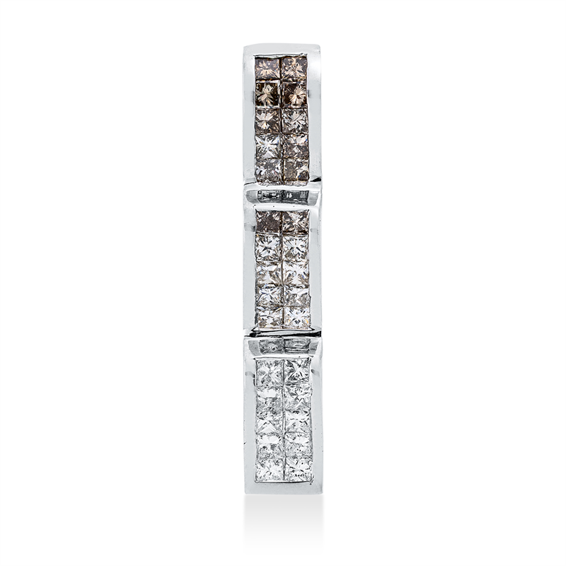 Anhänger    aus 750/-18 Karat Weißgold mit 30 Diamanten 1 ct