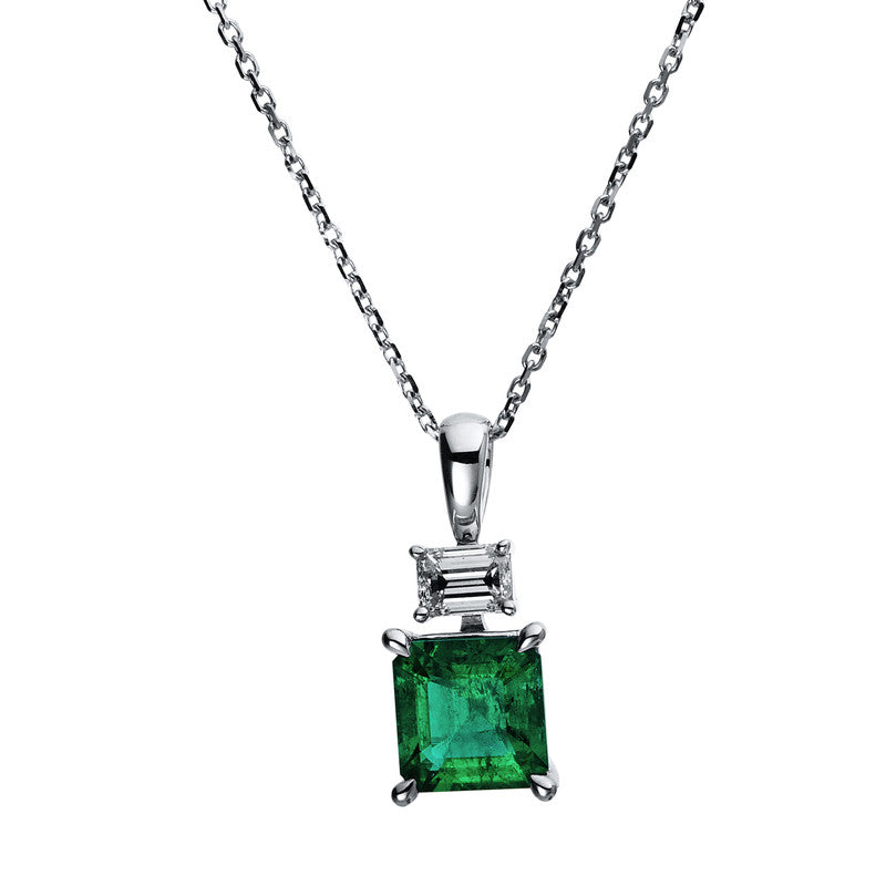 Collier mit Smaragd  aus 750/-18 Karat Weißgold mit 1 Diamant 0