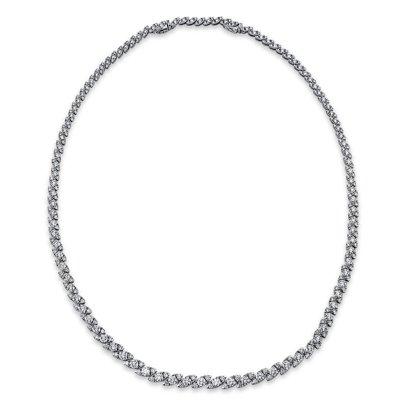 Collier    aus 750/-18 Karat Weißgold mit 309 Diamanten 9