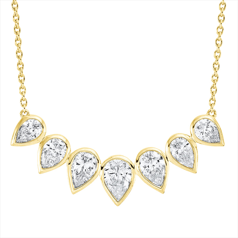 Collier    aus 750/-18 Karat Gelbgold mit 7 Diamanten 1