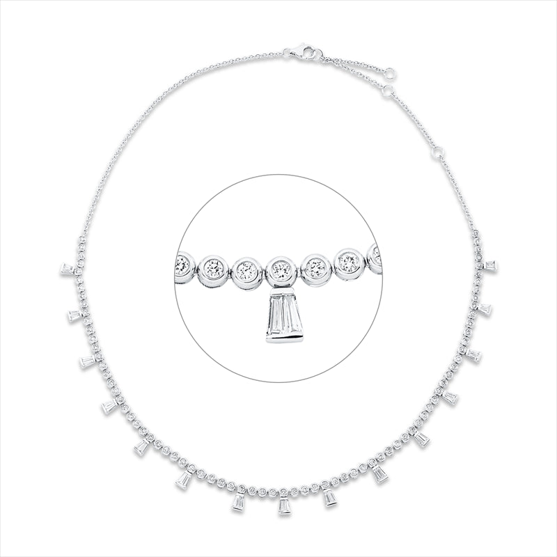 Collier    aus 750/-18 Karat Weißgold mit 107 Diamanten 2