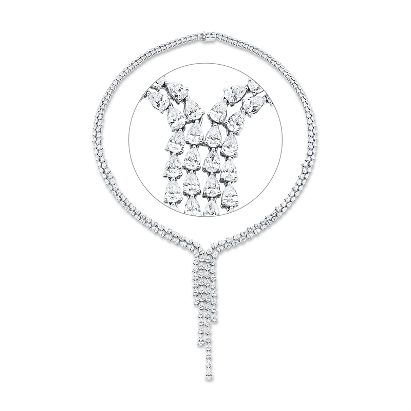 Collier    aus 750/-18 Karat Weißgold mit 252 Diamanten 21