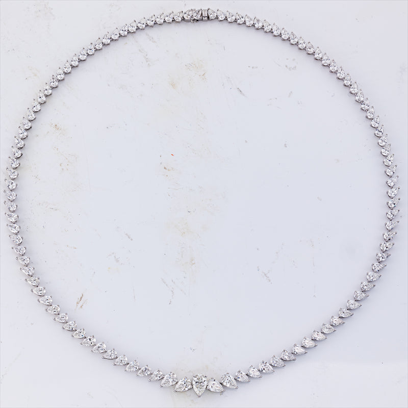 Collier    aus 950/-Platin Platin mit 107 Diamanten 22