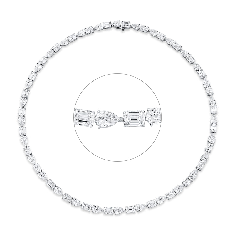 Collier    aus 750/-18 Karat Weißgold mit 60 Diamanten 39