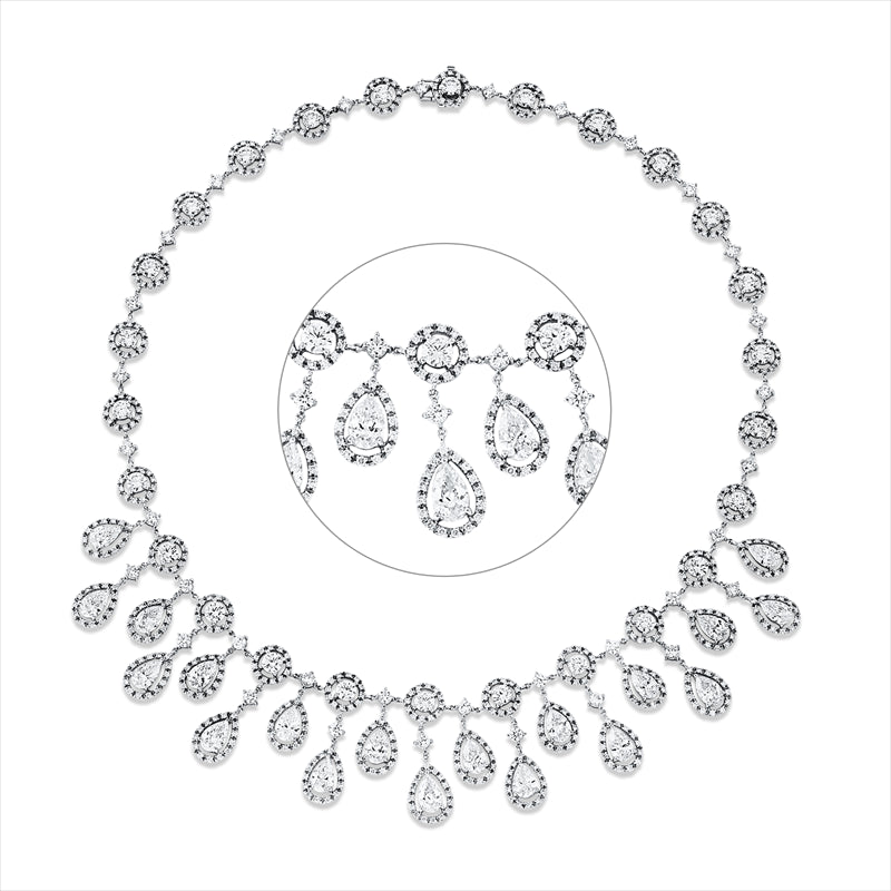 Collier    aus 750/-18 Karat Weißgold mit 650 Diamanten 25