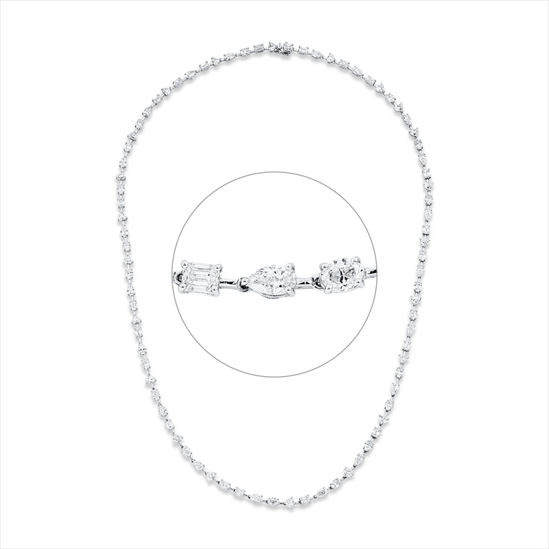 Collier    aus 750/-18 Karat Weißgold mit 81 Diamanten 24