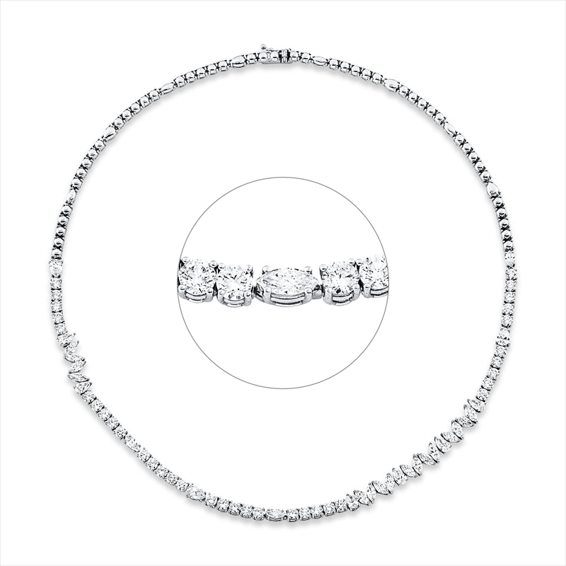 Collier    aus 750/-18 Karat Weißgold mit 63 Diamanten 10