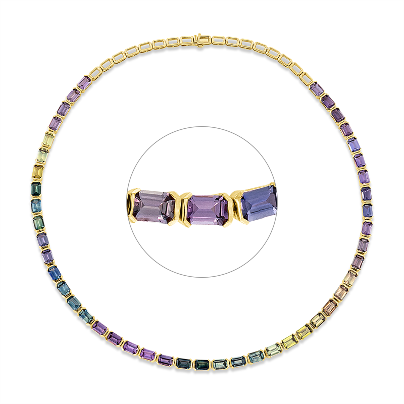 Collier mit Saphir  aus 750/-18 Karat Gelbgold  