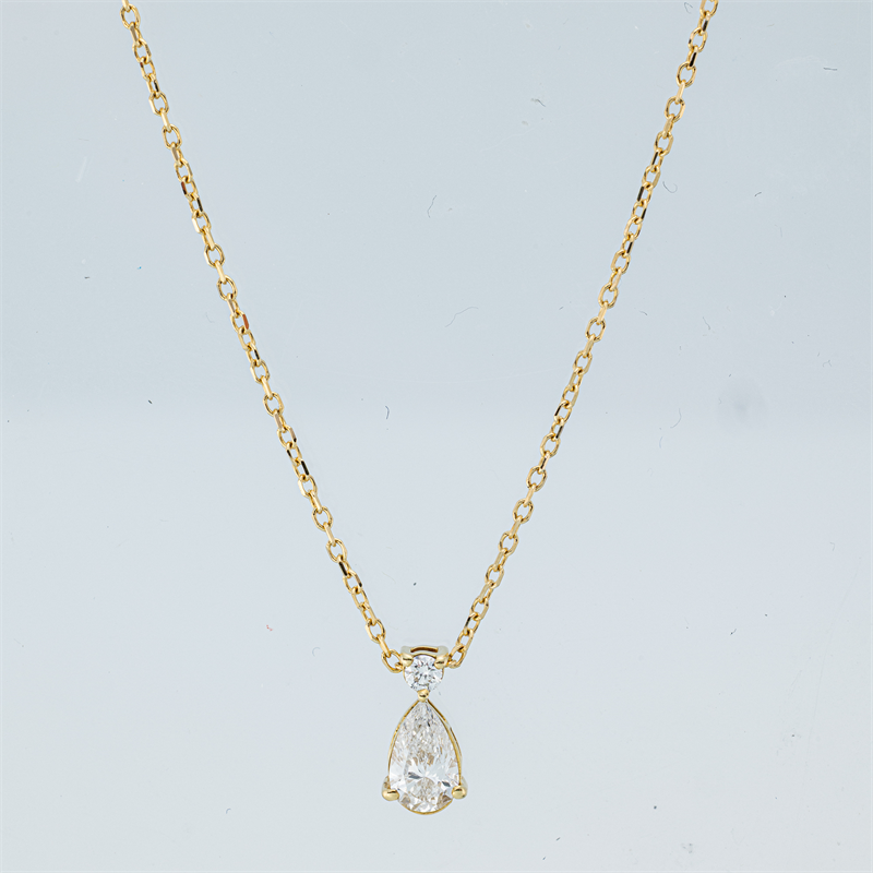 Collier    aus 750/-18 Karat Gelbgold mit 2 Diamanten 0