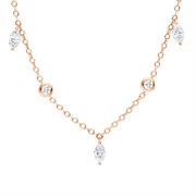 Collier    aus 750/-18 Karat Rotgold mit 11 Diamanten 1
