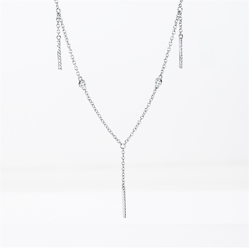 Collier    aus 750/-18 Karat Weißgold mit 34 Diamanten 0