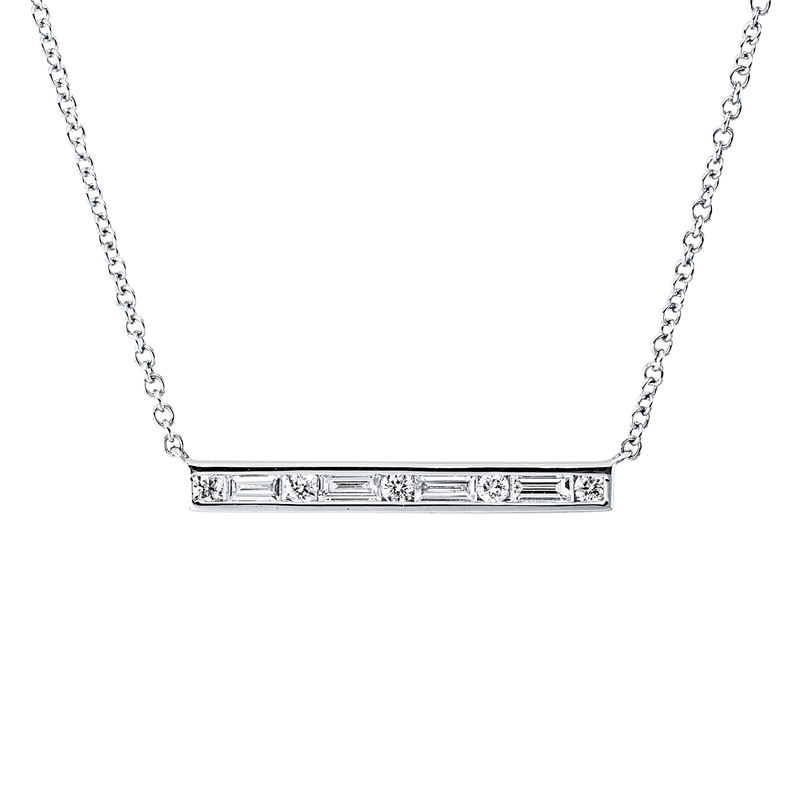 Collier    aus 750/-18 Karat Weißgold mit 9 Diamanten 0