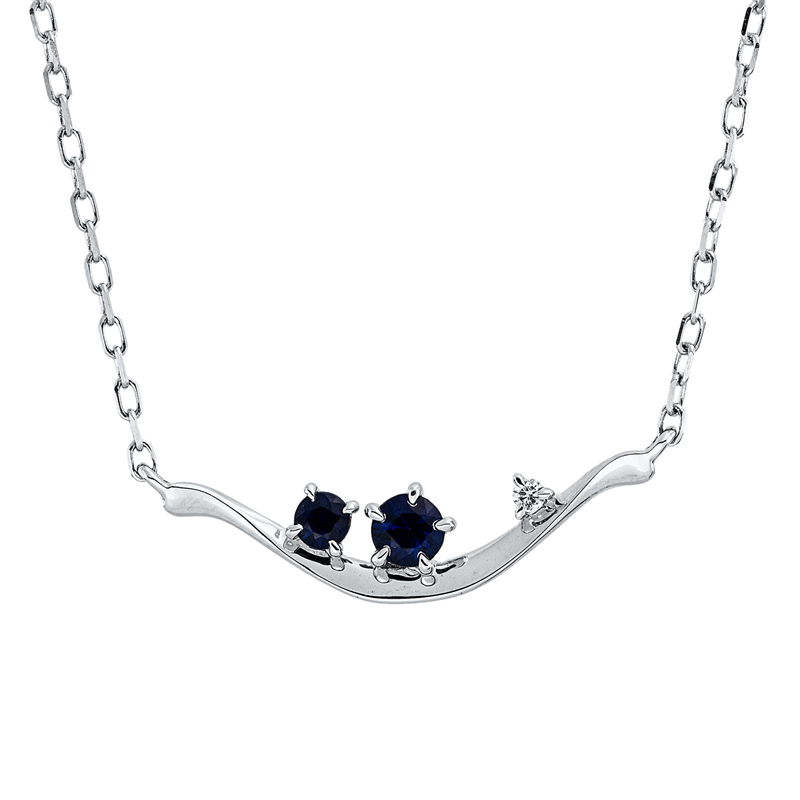 Collier mit Saphir  aus 750/-18 Karat Weißgold mit 1 Diamant 0