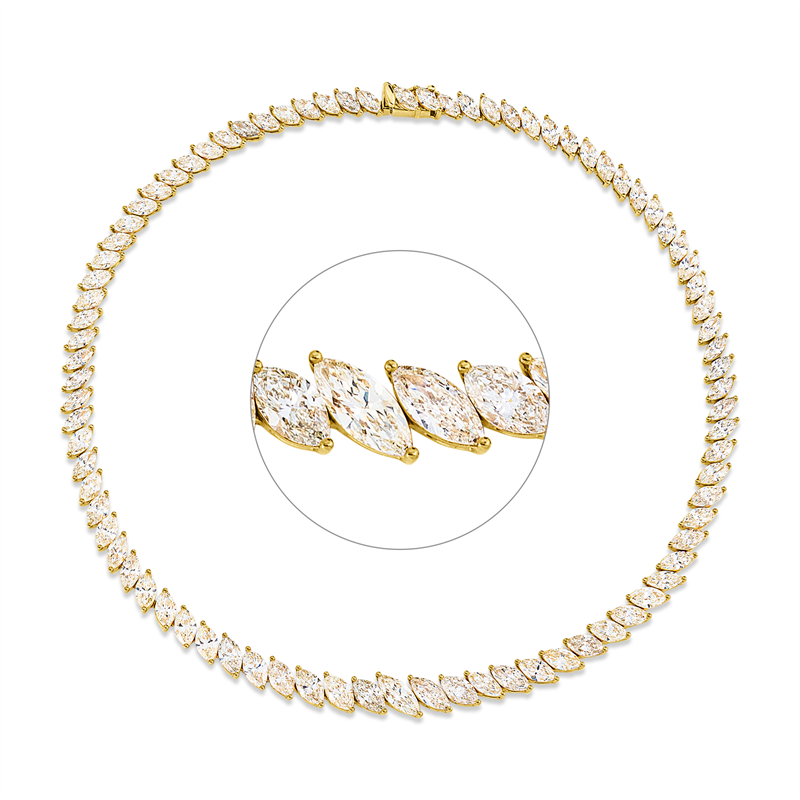 Collier    aus 750/-18 Karat Gelbgold mit 84 Diamanten 22