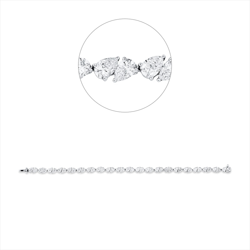 Armband    aus 750/-18 Karat Weißgold mit 42 Diamanten 10