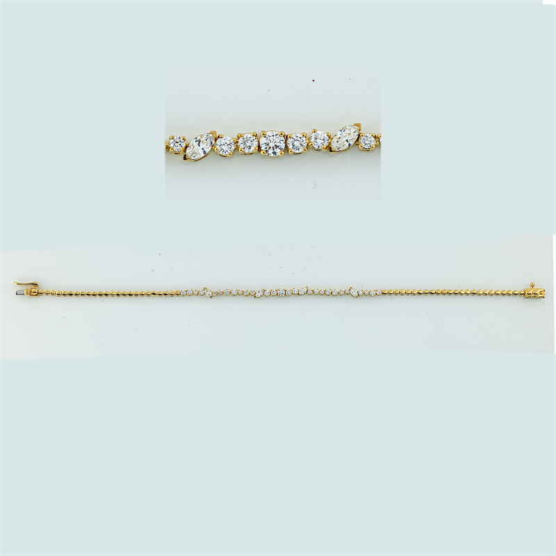 Armband    aus 750/-18 Karat Gelbgold mit 29 Diamanten 0