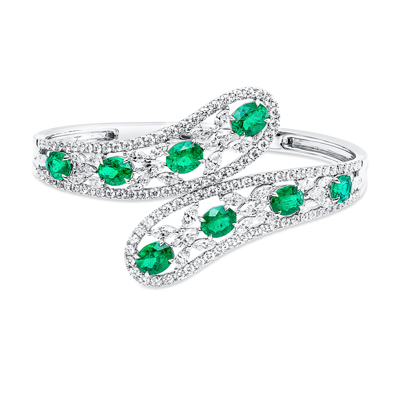 Armreif mit Smaragd  aus 750/-18 Karat Weißgold mit 140 Diamanten 5