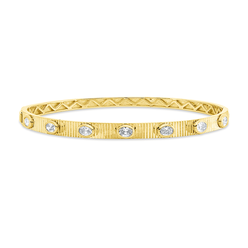 Armreif    aus 750/-18 Karat Gelbgold mit 7 Diamanten 0