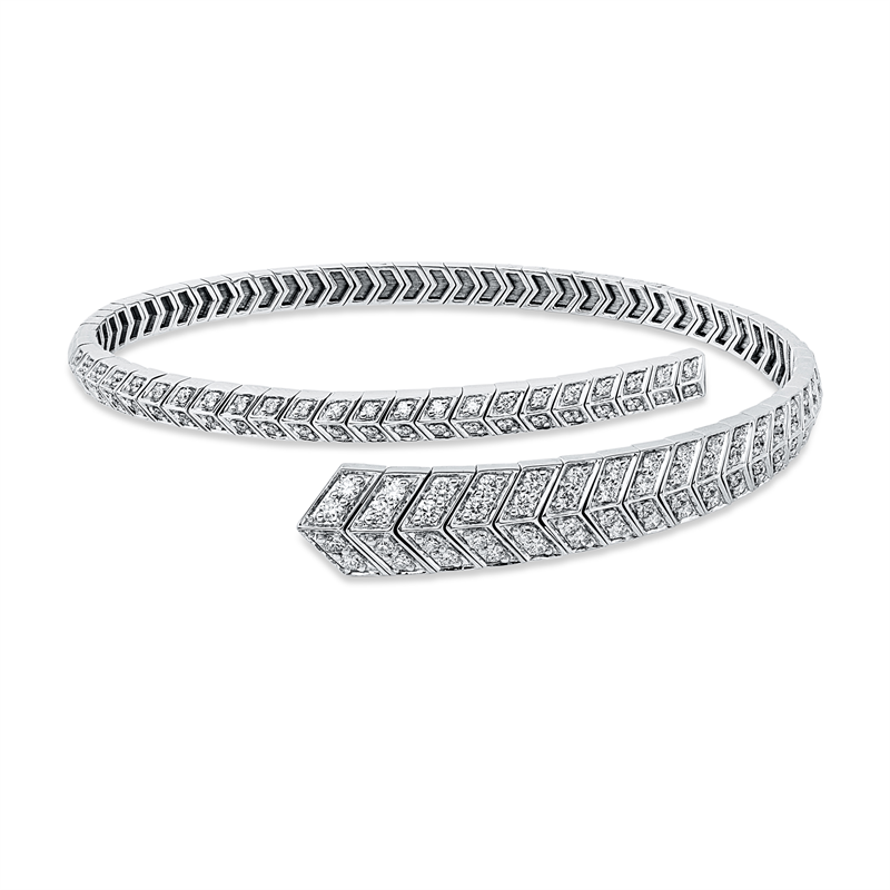 Armreif    aus 750/-18 Karat Weißgold mit 9 Diamanten 1
